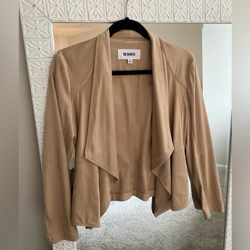 NWOT BB Dakota Faux Suede Jacket in Tan, Size S